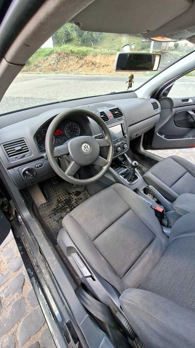 VOLKSWAGEN Golf 2004 — imagine 5
