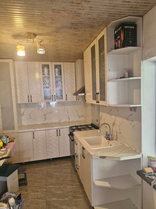 Продам Кухонную гарнитуру