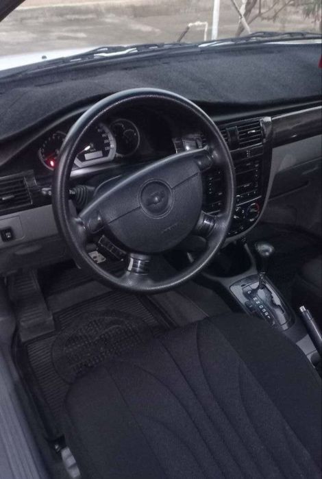 Срочно продается машина ласети автомат каробка