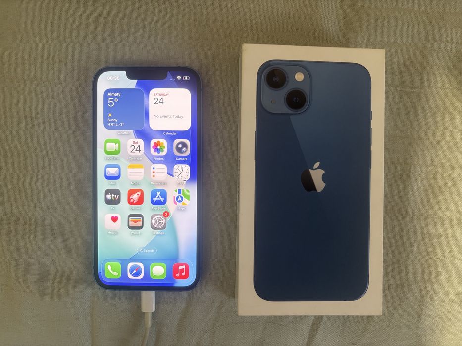 Iphone 13 синий