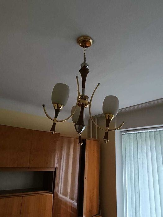 Светильник потолочный. Люстра трехрожковая