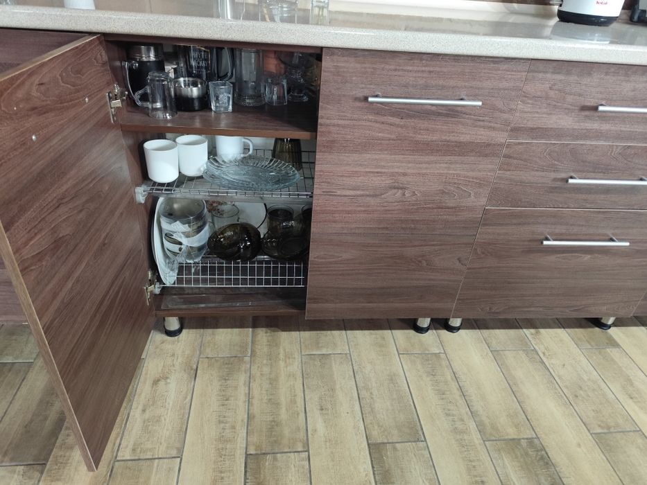 Мебель кухонный гарнитур , шкаф