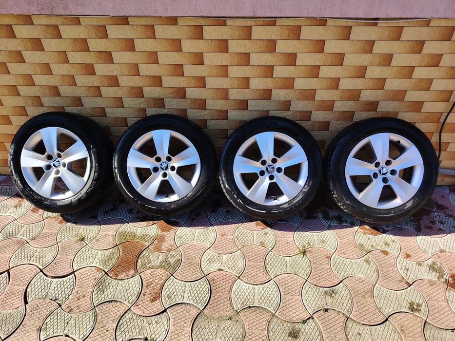 Roti Skoda Fabia Golf Polo R15 jante aluminiu anvelope vara