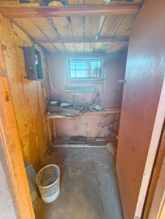 Продам жилой вагон 3м*9м