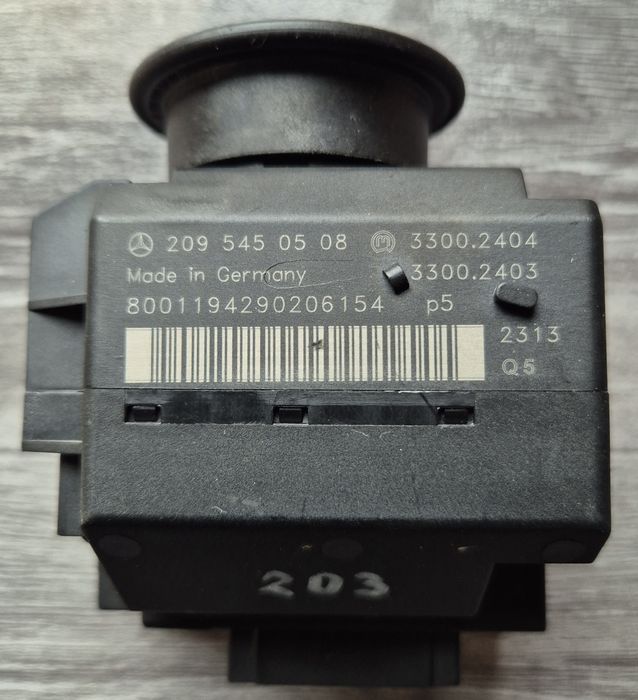 Контактна кутия,гълтач мерцедес W203