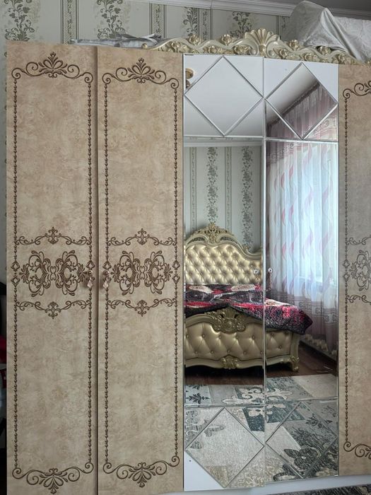 Спалный диван,шкаф