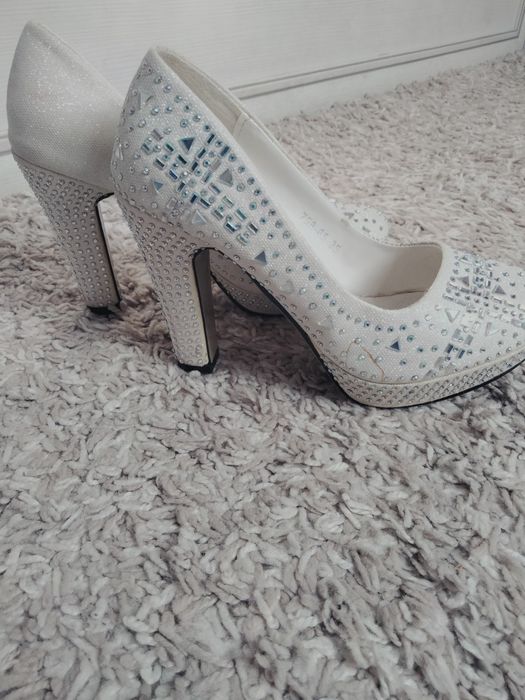 Женские туфли 35 размера