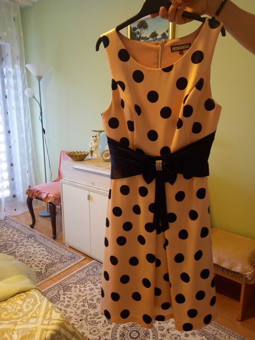 Vand 3 rochii de ocazie, indivdual, marimi 40-42