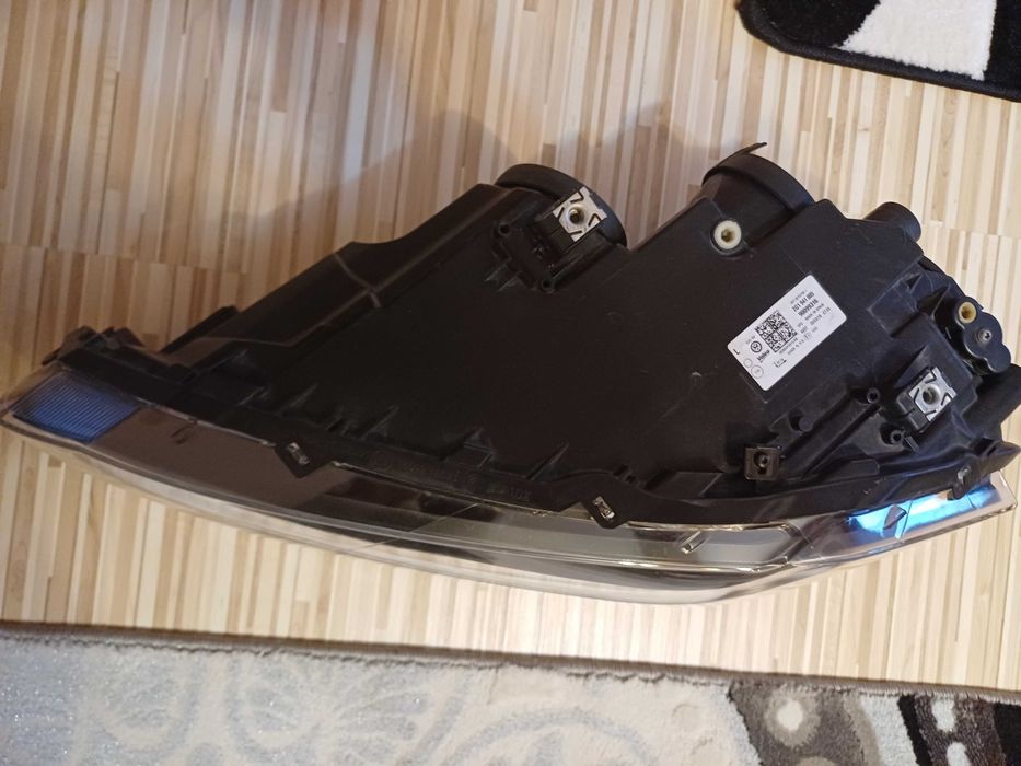 Faruri Vw polo , originale , folosite doar 3 luni
