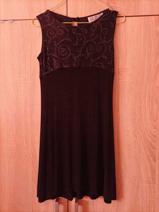 Хубави рокли на Карина Русе