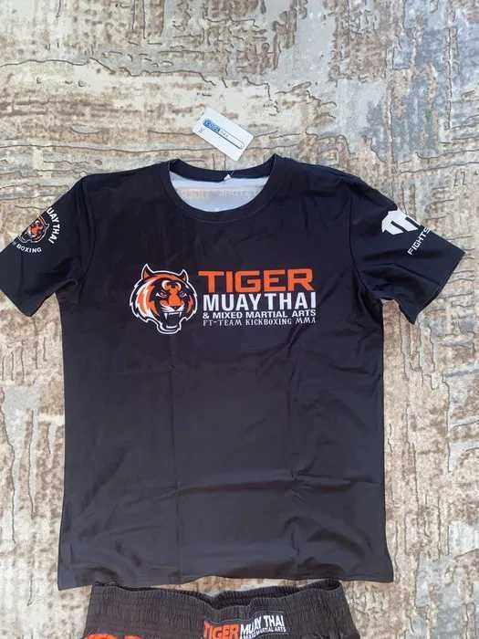 Tiger Muay Thai комплект – тениска + шорти
