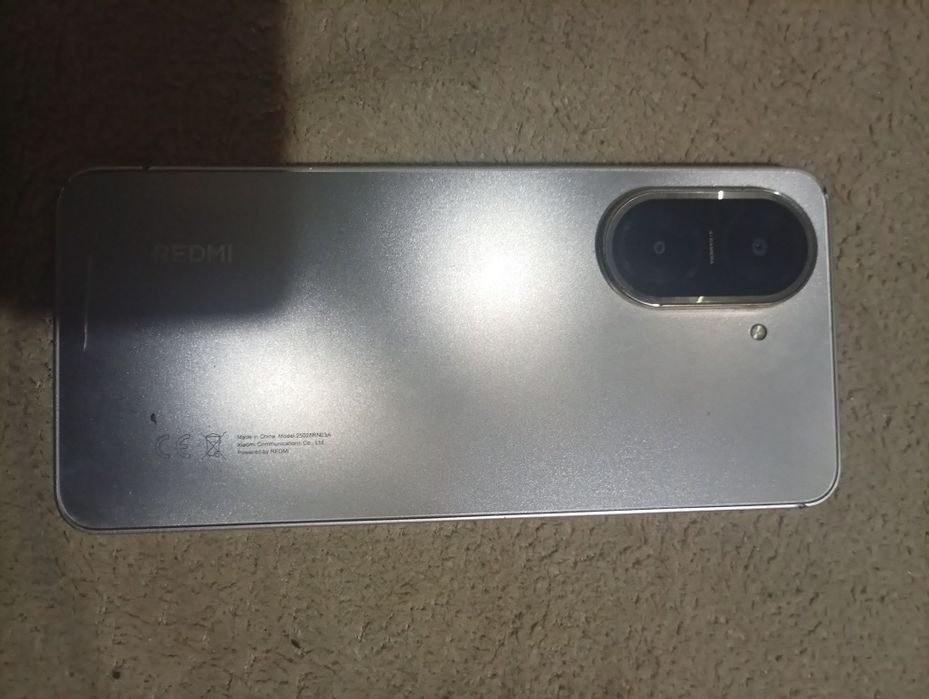 Продам Redmi A5 4+2/128