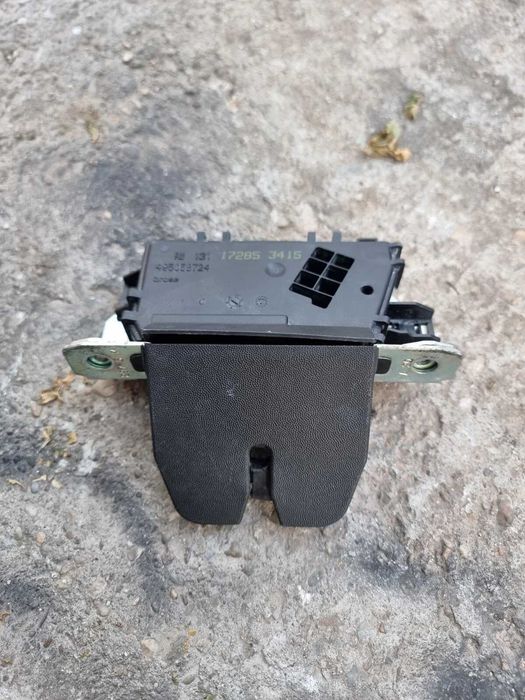 Broasca Haion Opel Astra H / Zafira B | Piese Incuietoare / Inchizatoare Hayon Portbagaj Spate Luneta Bagheta Maner Yala Motoras Stop Plastic Far