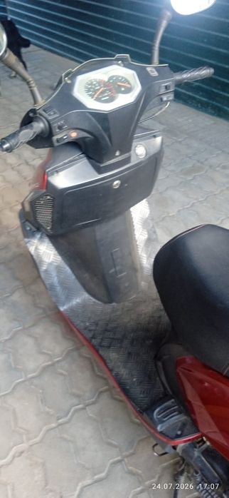 Продам скутер "Racer"