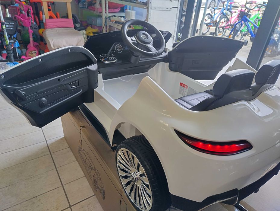 PORSCH Акумулаторна кола DAKOTA бял