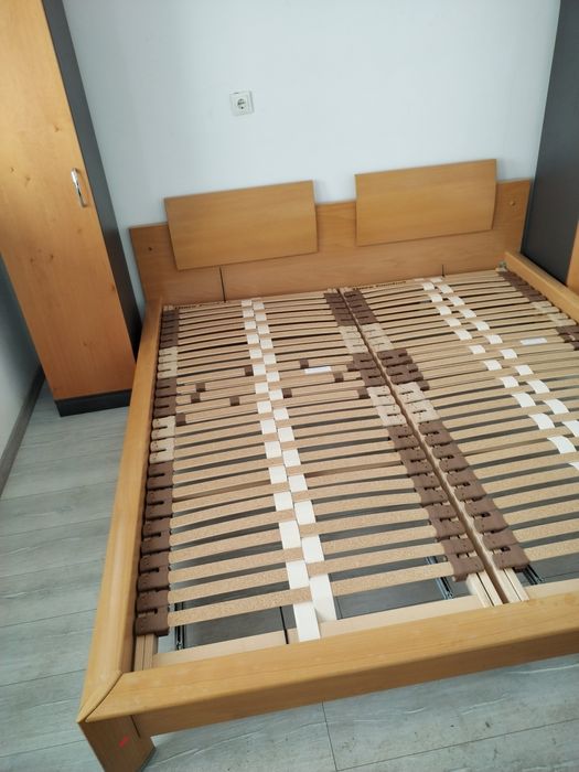 Vand pat cu dimensiunile de 2/2