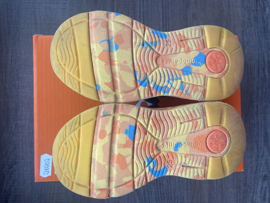 Маратонки Biomechanics 25 размер