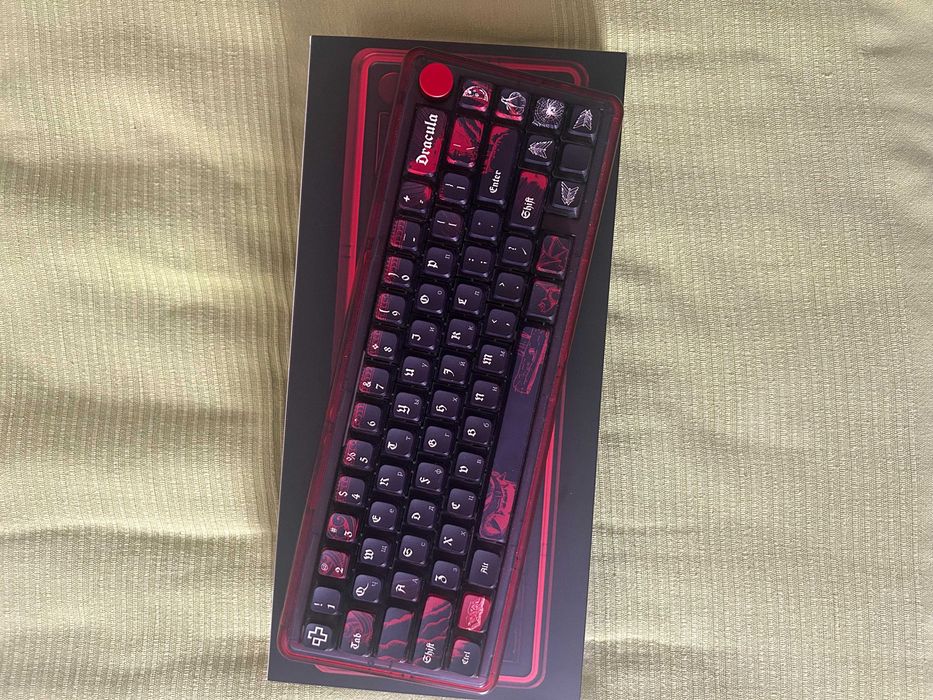Tastatura Mecanica QwertyKey65 Pro Dracula Wireless