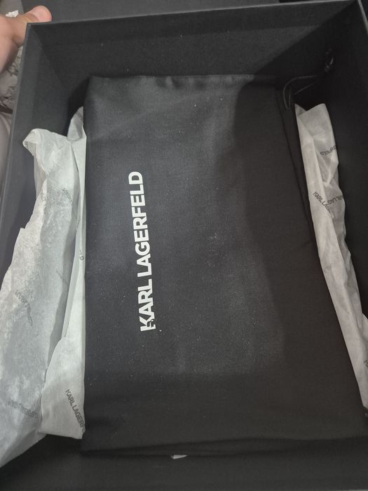 Karl Lagerfeld Anakapri Brooch Lace Keeper