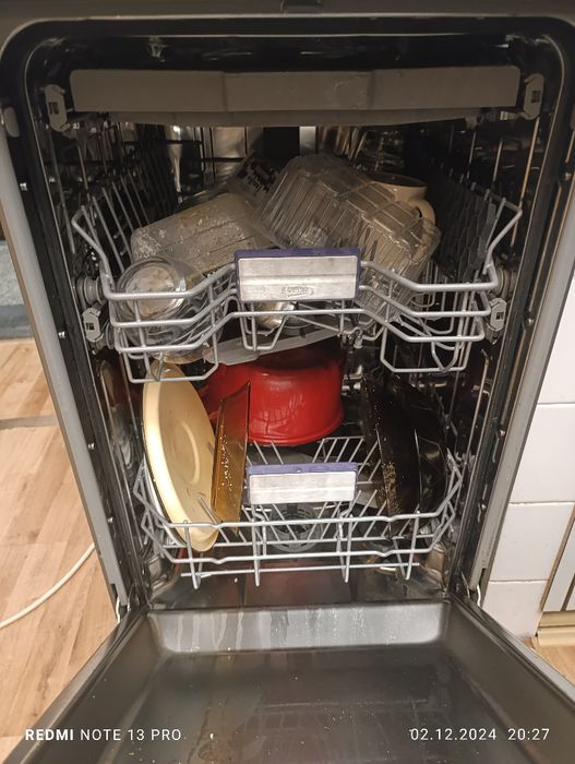 Продавам съдомиялна, използвана но в отлично техническо състояние