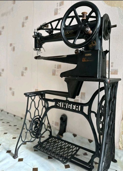 Обущарска машина с ръкав.