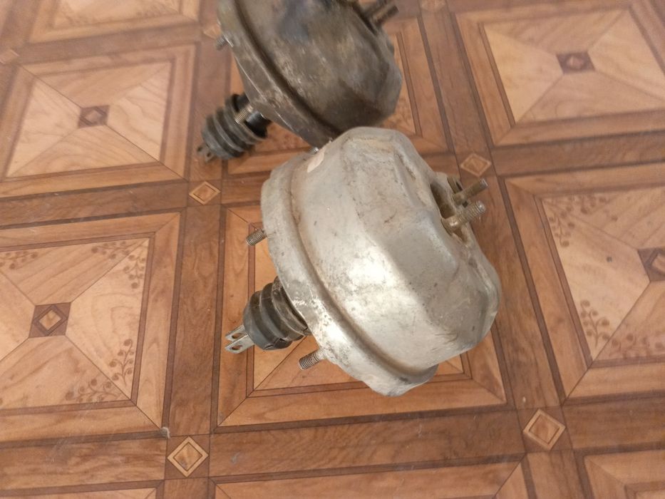 усилитель тормозов (вут) и главным тормозным цилиндром (ГТЦ).