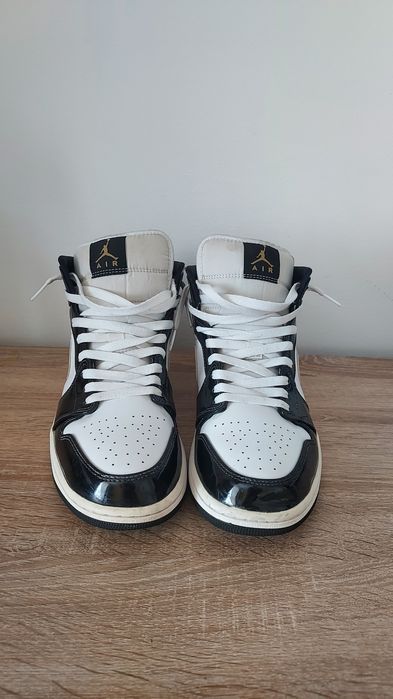 Jordan 1 Mid, Metalic Gold