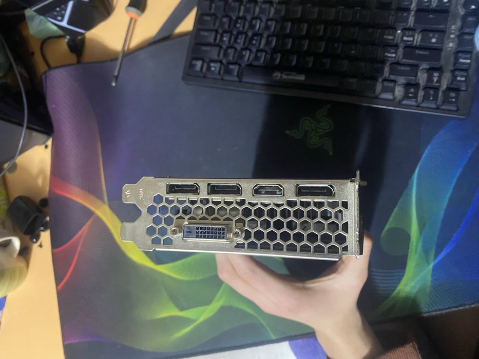 Продавам Видео карта Gtx 1060 3gb palit и Продавам Захранеане 400w