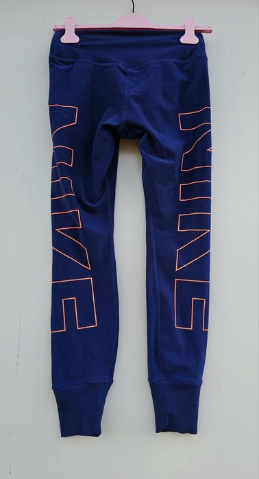 Nike оригинален дамски клин М размер