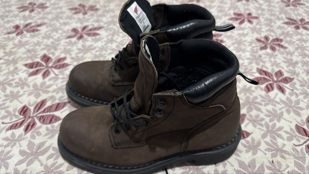 Редвинг димесезон 40 размер.  32 000 тенге