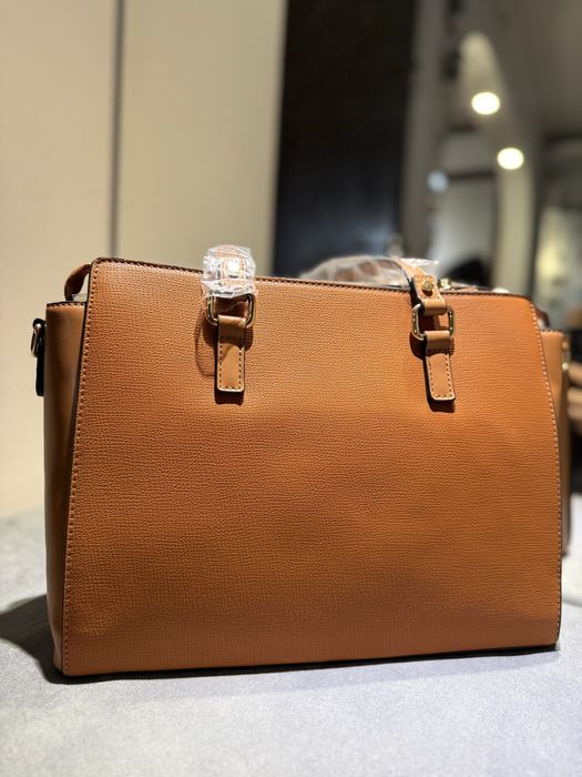 Geanta Bessie London