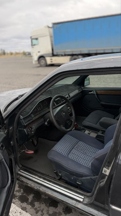 Продам мерседес W124
