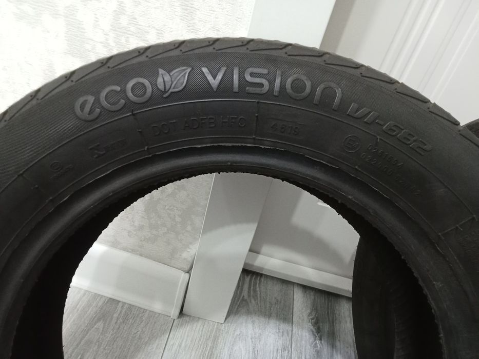 Продам 2 летние шины новые