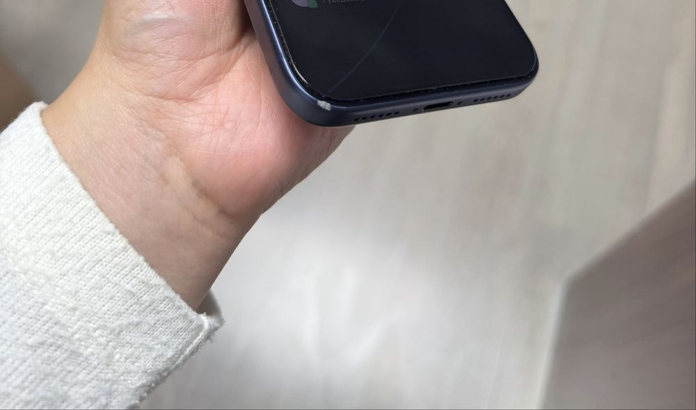 Iphone 17 pro max blue