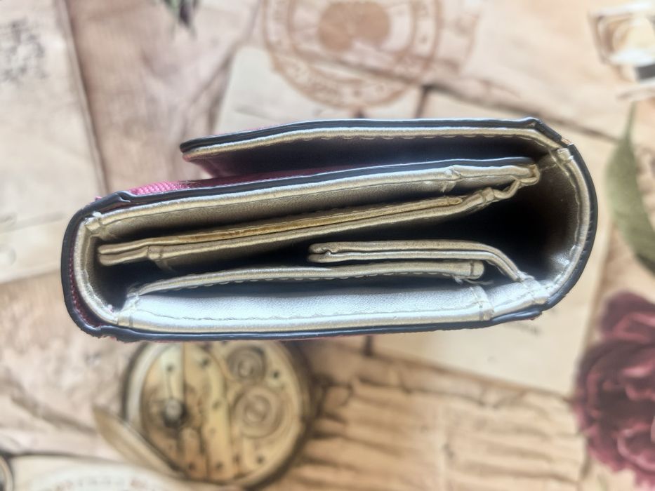 Оригинално портмоне Guess