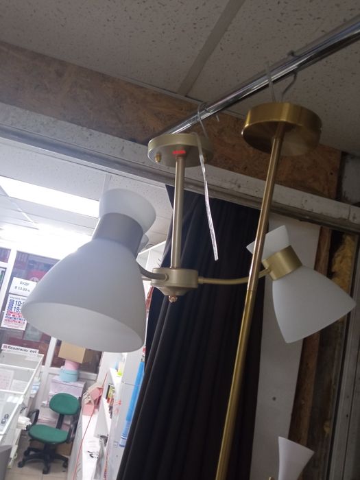 Продам люстры 5 видов