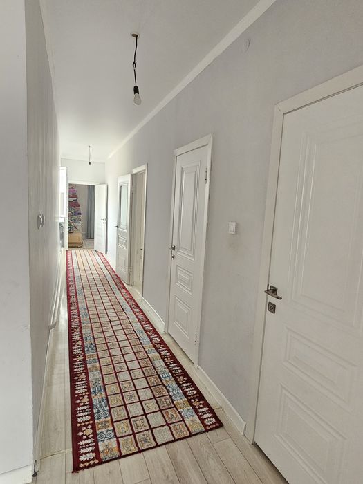Жаңа каратоннан уй сатылады