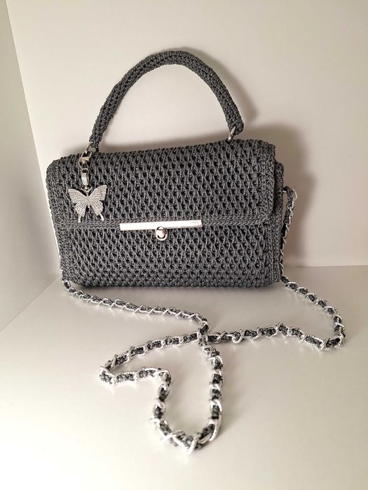 Hand-made Genti lucrate de mana