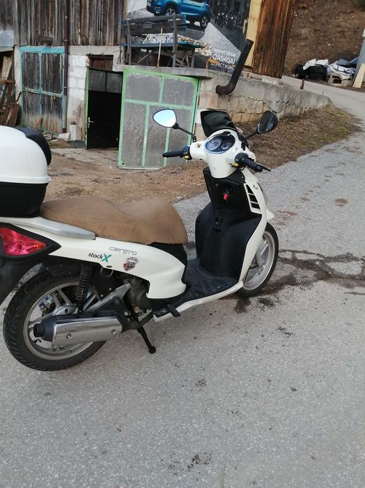 Скутер в много добро състояние обслужен