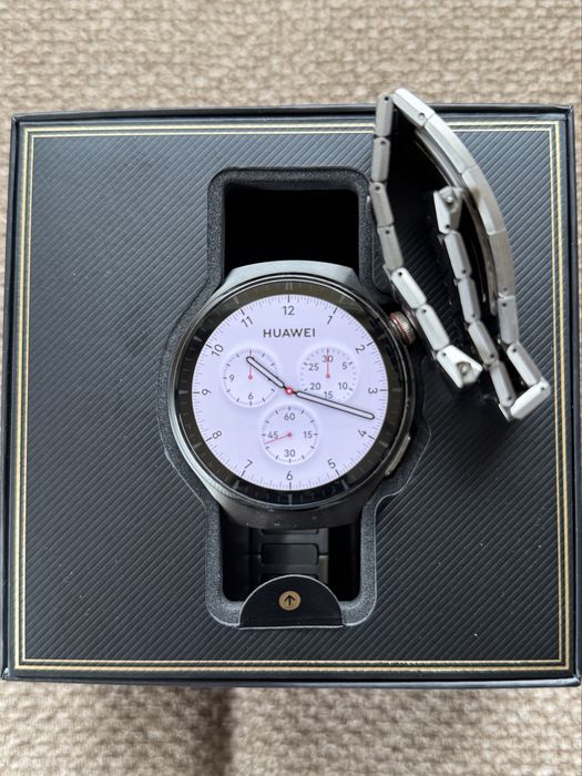 Смарт часовник Huawei Watch 4 Pro