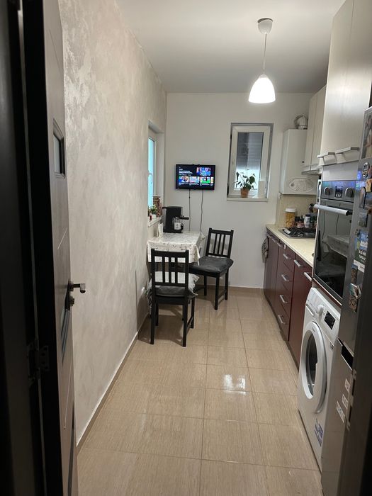 Închiriez apartament 2 camere