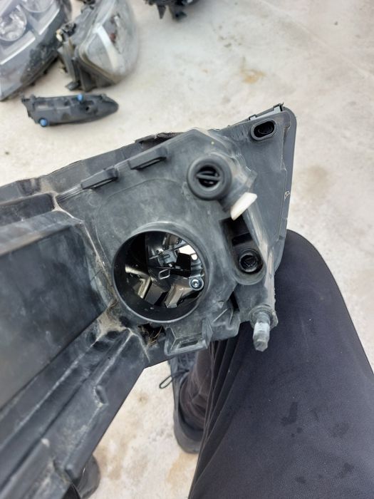 Десен фар SCODA OCTAVIA II 2018г.