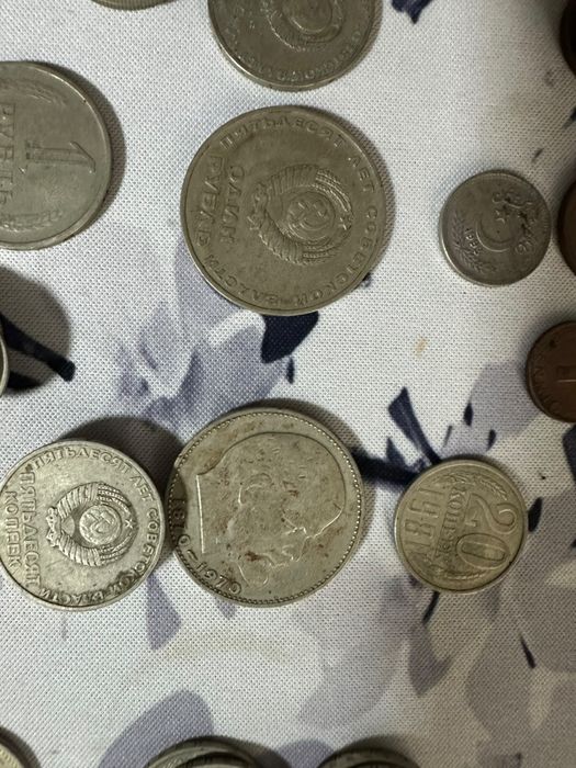 Продам старинные монеты