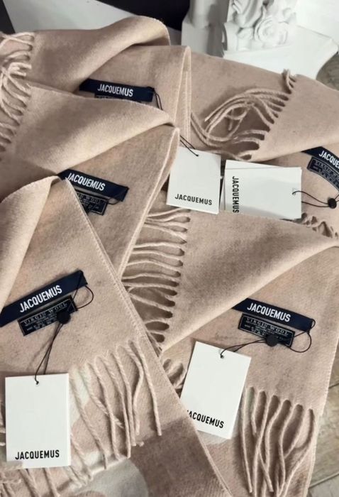 Шал Jacquemus  налични