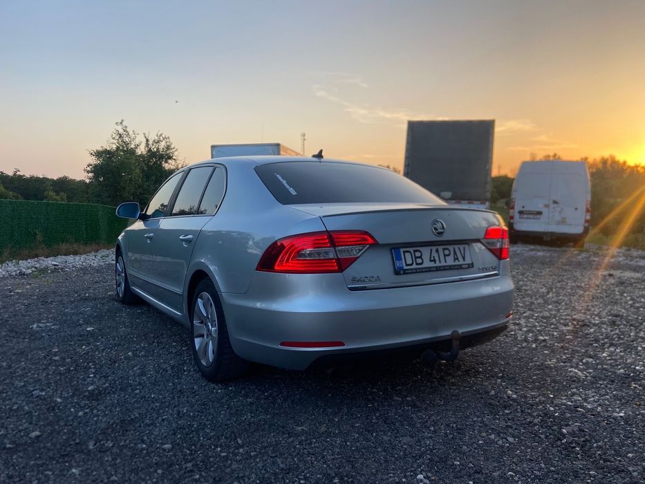 SKODA Superb 2014 — imagine 4