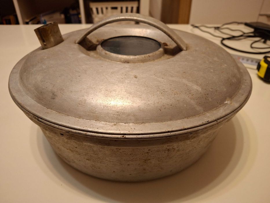 Стара соц полска алуминиева електрическа тенджера