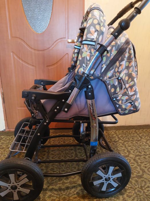 Детская коляска..