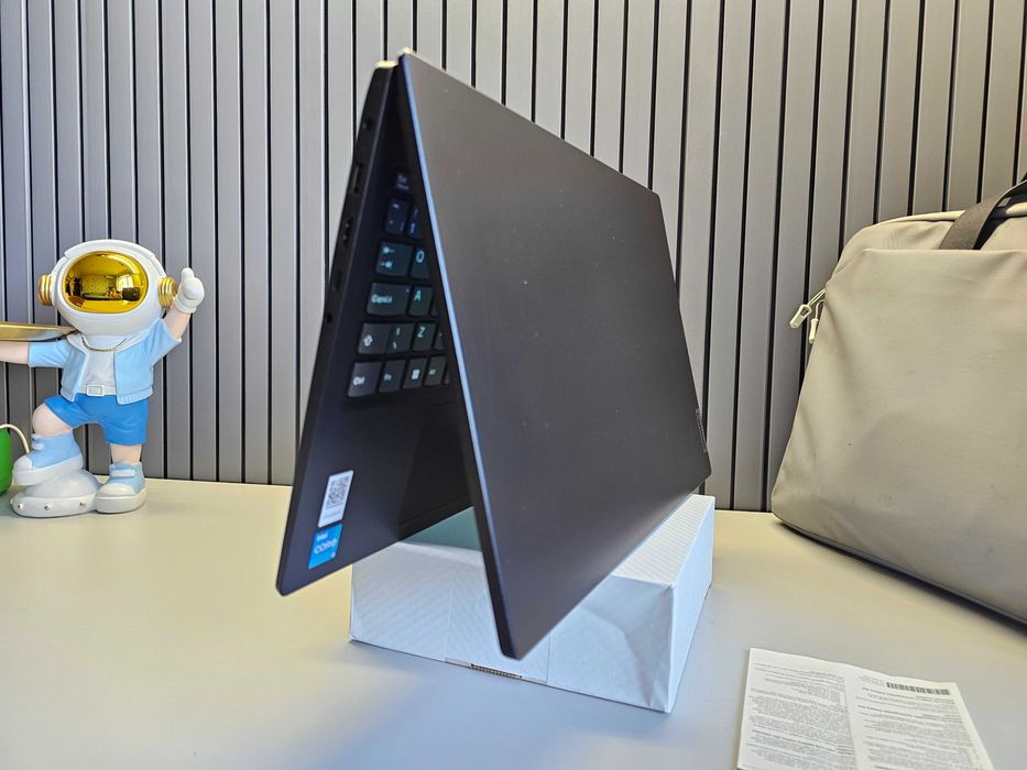 ПРОДАМ Lenovo V15 G4 IRU Ноутбук Core™ i3 13-ПОКОЛЕНИЯ/8GB/256SSD.