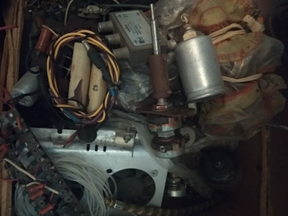 Радио детали,много всего,звоните интересующиеся