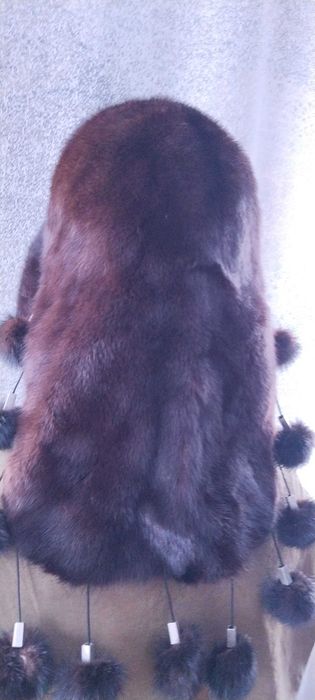 Шапки песцовая и норковая